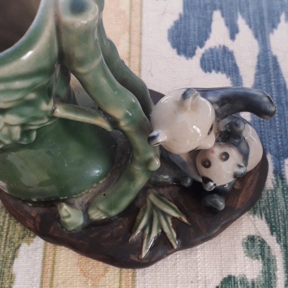 Vintage Panda Bear Mom & Baby Ceramic Vase - Picture 4 of 9